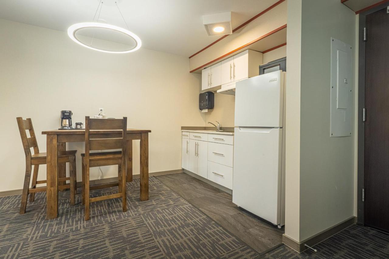 Quality Inn Sunshine Suites Terrace Ngoại thất bức ảnh