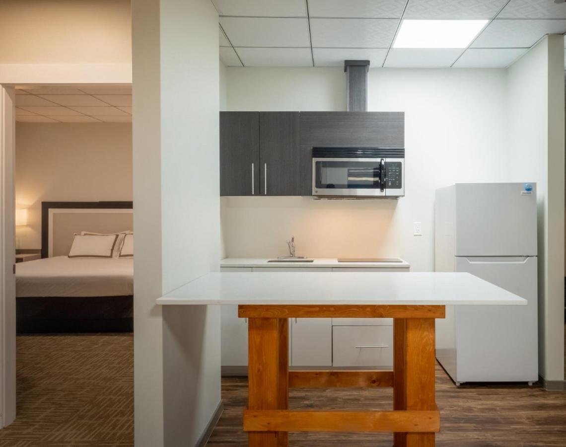 Quality Inn Sunshine Suites Terrace Ngoại thất bức ảnh
