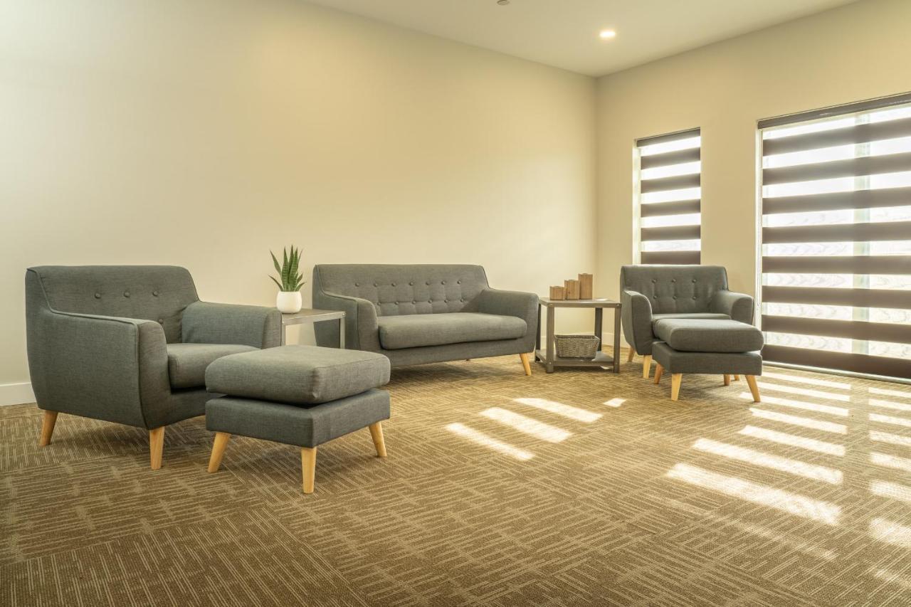 Quality Inn Sunshine Suites Terrace Ngoại thất bức ảnh