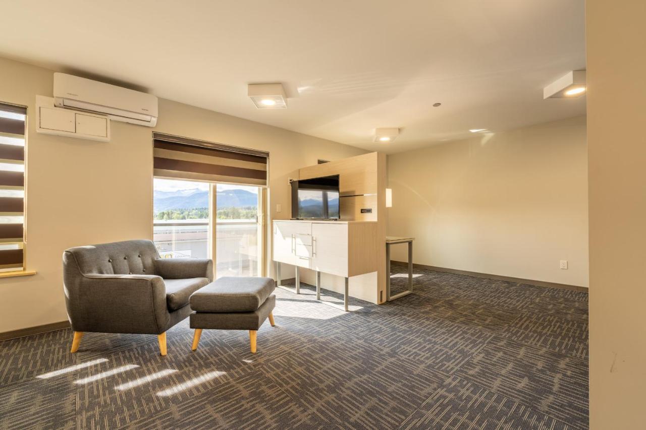 Quality Inn Sunshine Suites Terrace Ngoại thất bức ảnh