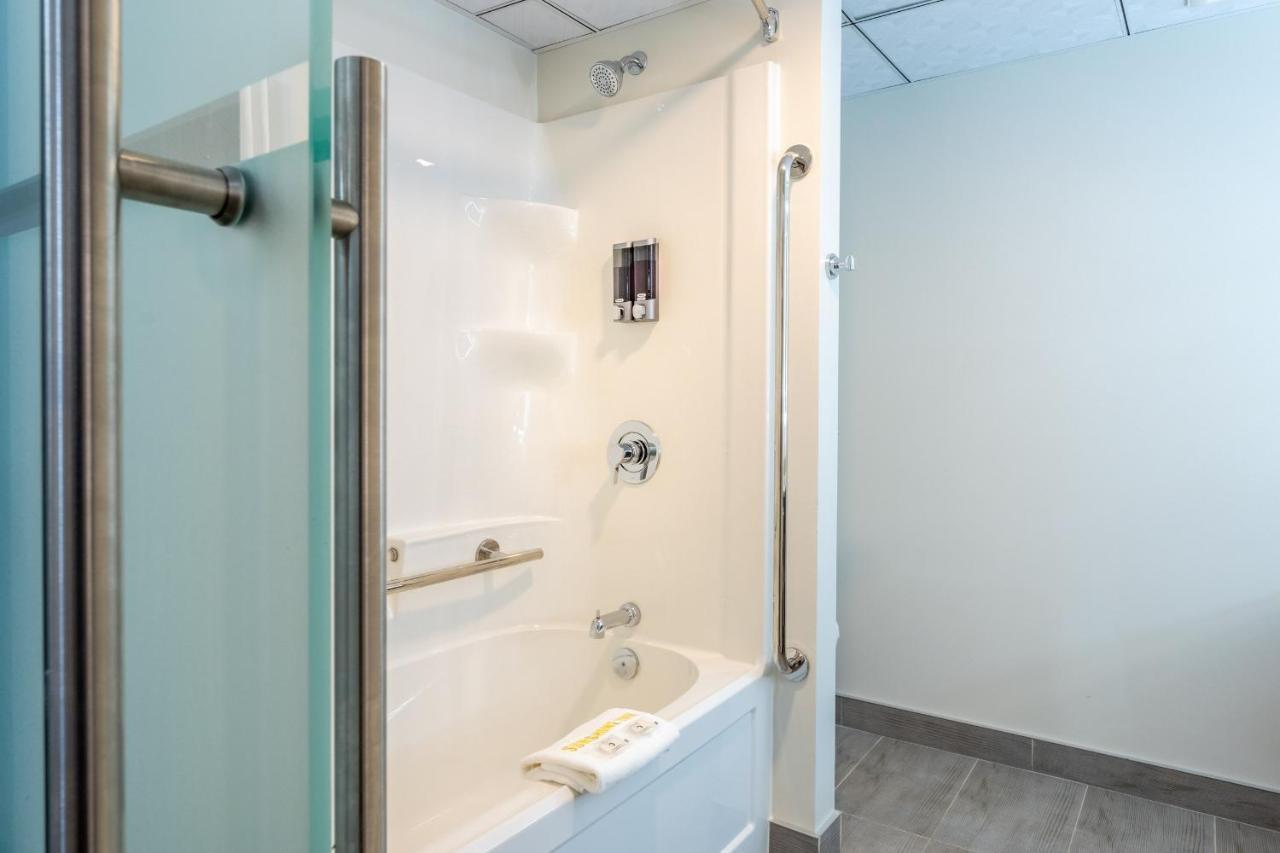 Quality Inn Sunshine Suites Terrace Ngoại thất bức ảnh