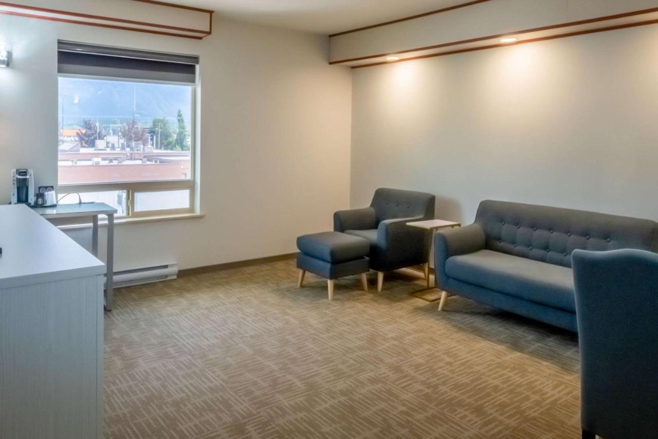 Quality Inn Sunshine Suites Terrace Ngoại thất bức ảnh