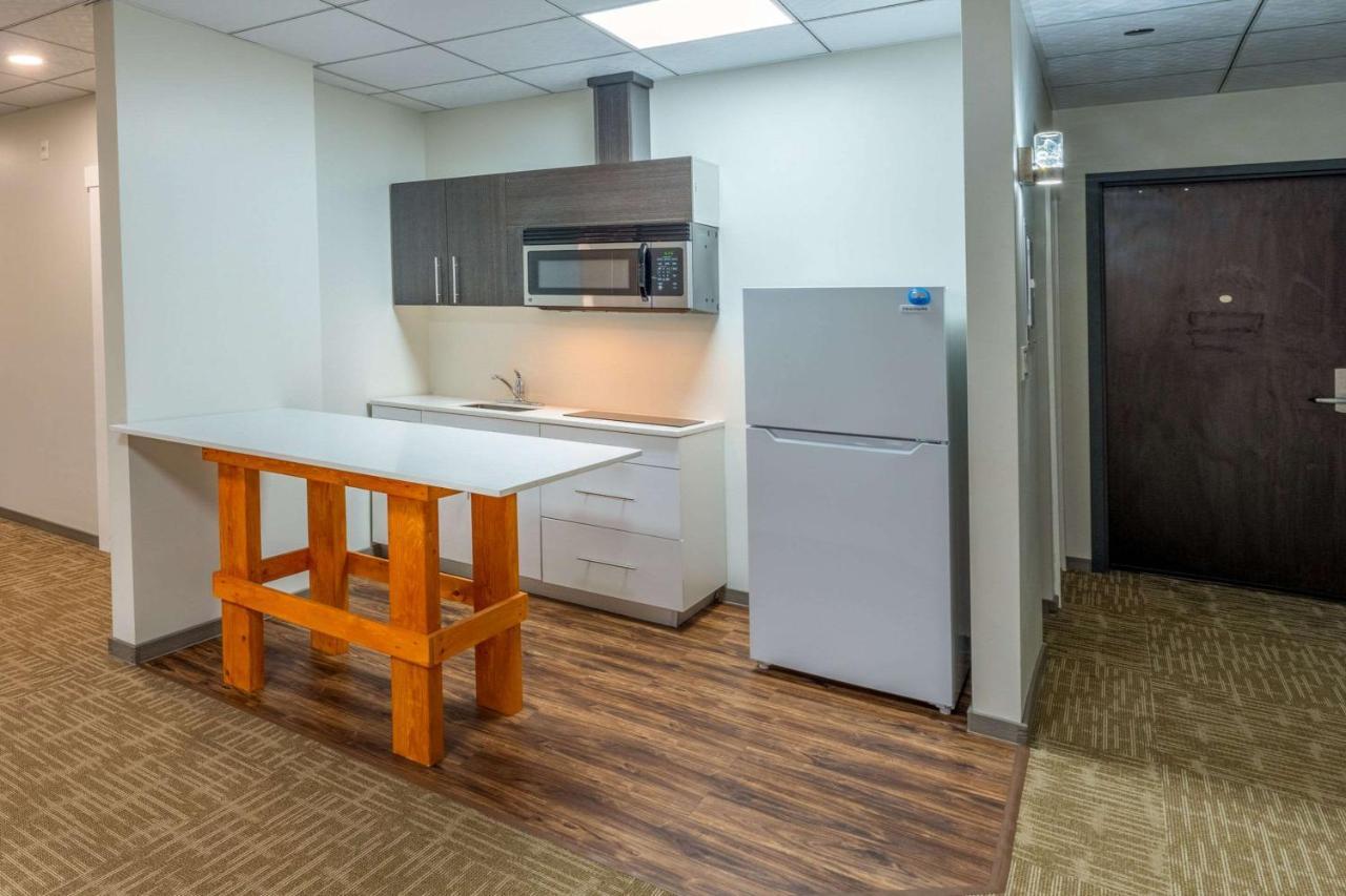 Quality Inn Sunshine Suites Terrace Ngoại thất bức ảnh
