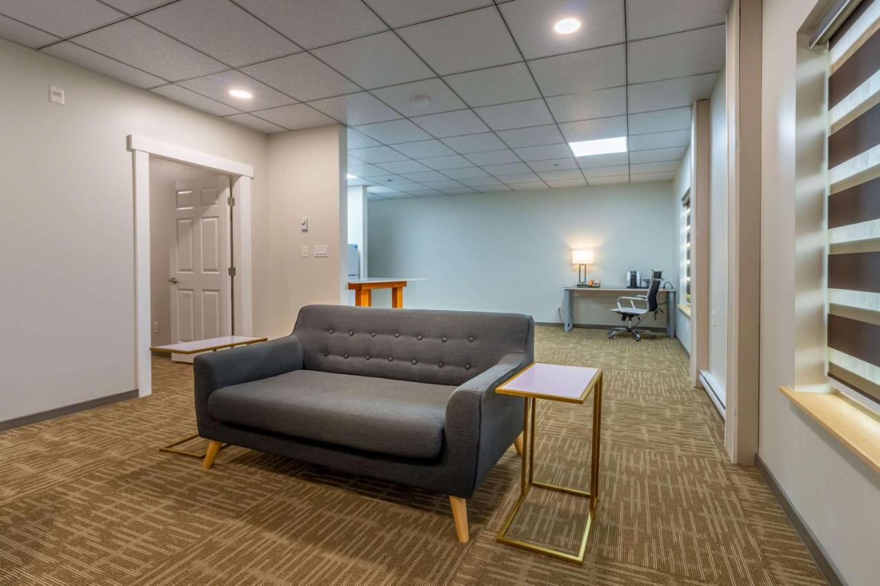 Quality Inn Sunshine Suites Terrace Ngoại thất bức ảnh